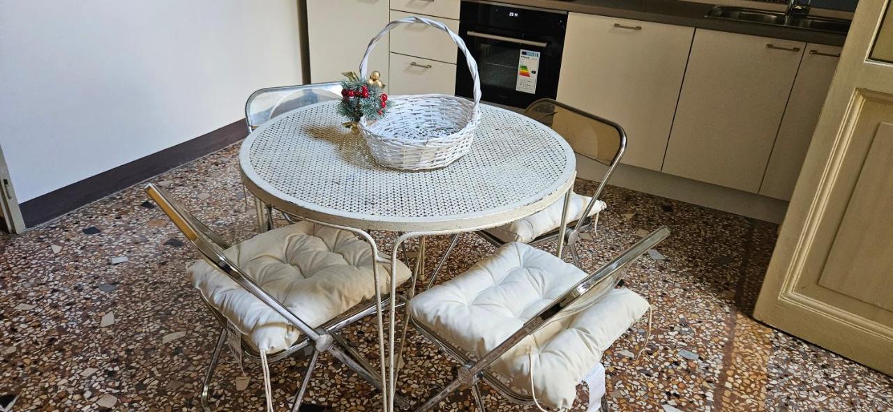 Residence Belle Arti 42 Bologna Bagian luar foto