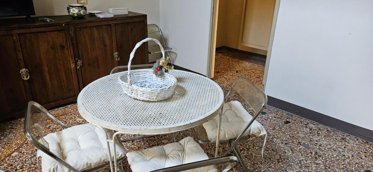 Residence Belle Arti 42 Bologna Bagian luar foto