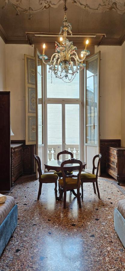 Residence Belle Arti 42 Bologna Bagian luar foto