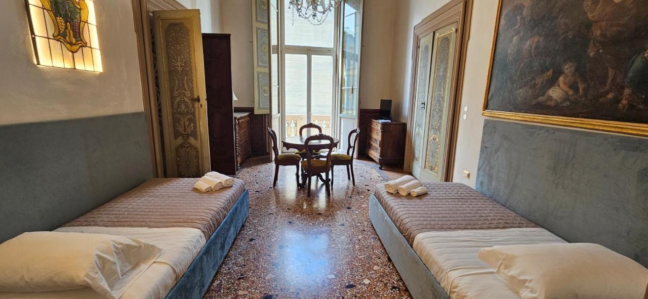 Residence Belle Arti 42 Bologna Bagian luar foto